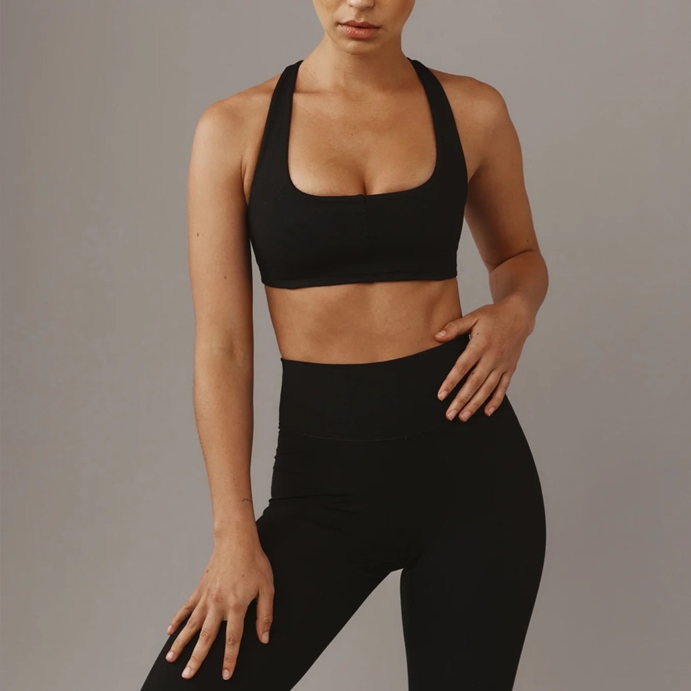 MONDAY ACTIVE Central Park Bra - Black